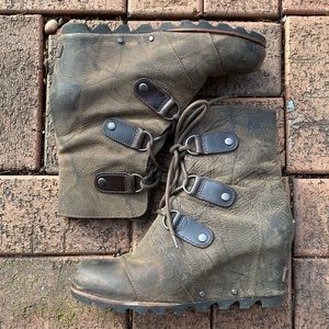 Sorel Joan of Arctic Wedge Mid Waterproof Leather Boots 8.5